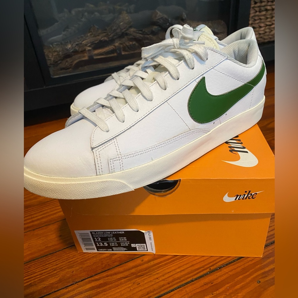 Nike Blazer Low Leather Shoes - White and Green